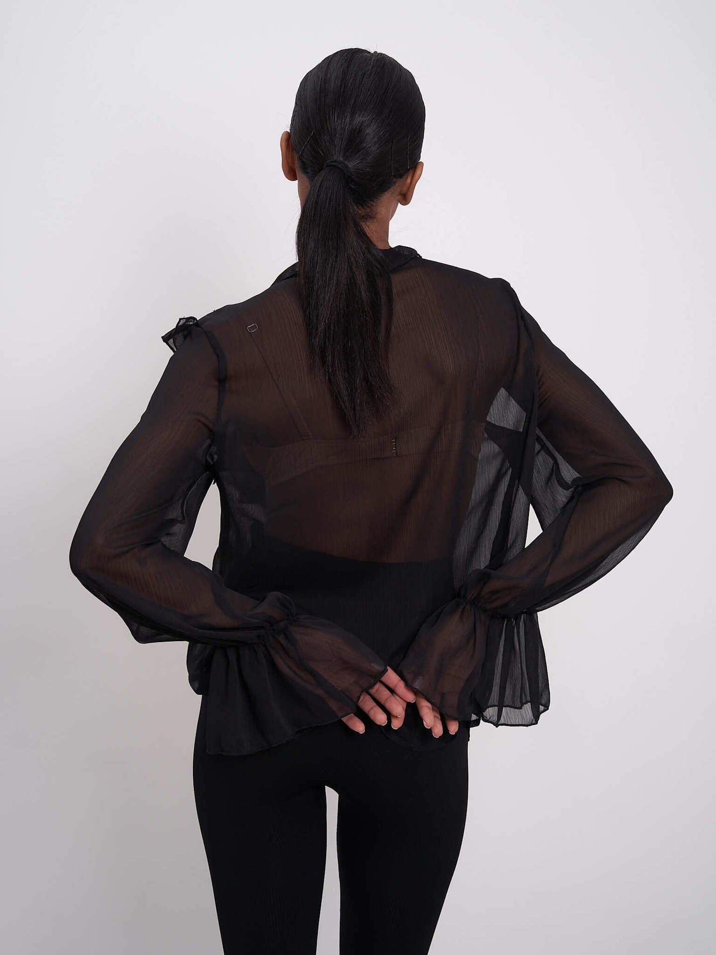 Romance Ruffles Volanlı Bluz