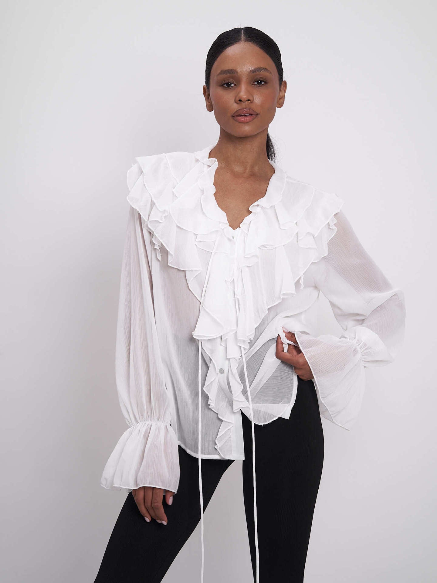Romance Ruffles Volanlı Bluz