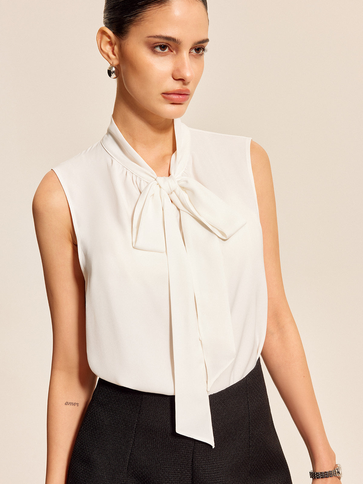 Silky Elegance Fiyonk Bluz