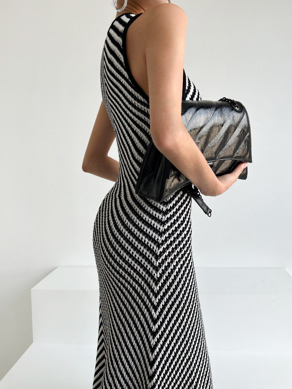 Mono Chevron Triko Elbise